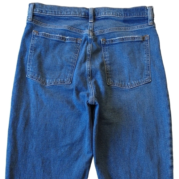 Abercrombie & Fitch The Mom High Rise Distressed Medium Wash Jeans short size - Picture 8 of 10